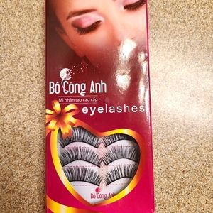 False eyelashes